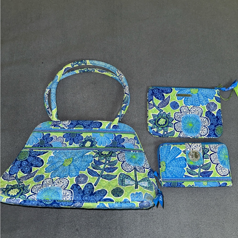 Vera Bradley Doodle Daisy Lot - Bowler Bag, Turnlock Wallet, Cosmetic Bag
